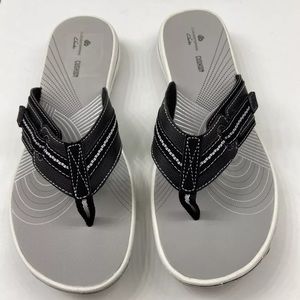 Women Shoes.Brand Clarks.Sz 10 Black Brand New.